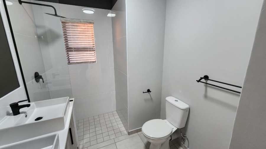 To Let 3 Bedroom Property for Rent in Waterval East North West